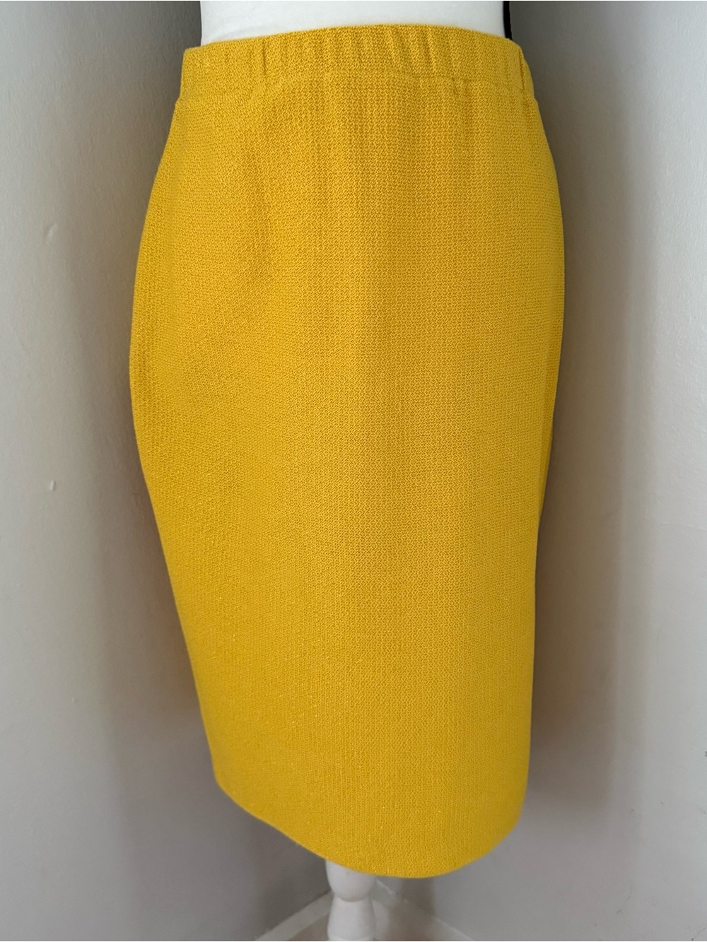 St. John Collection NWT Textured Metallic Wool Knit Skirt Bright Yellow Size 6
